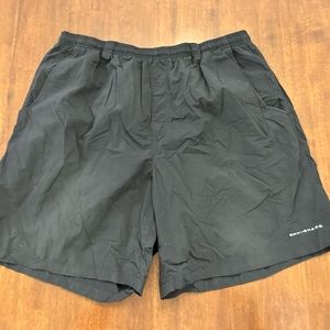 PFG SHORTS. SIZE XL. 6 INCH INSEAM.